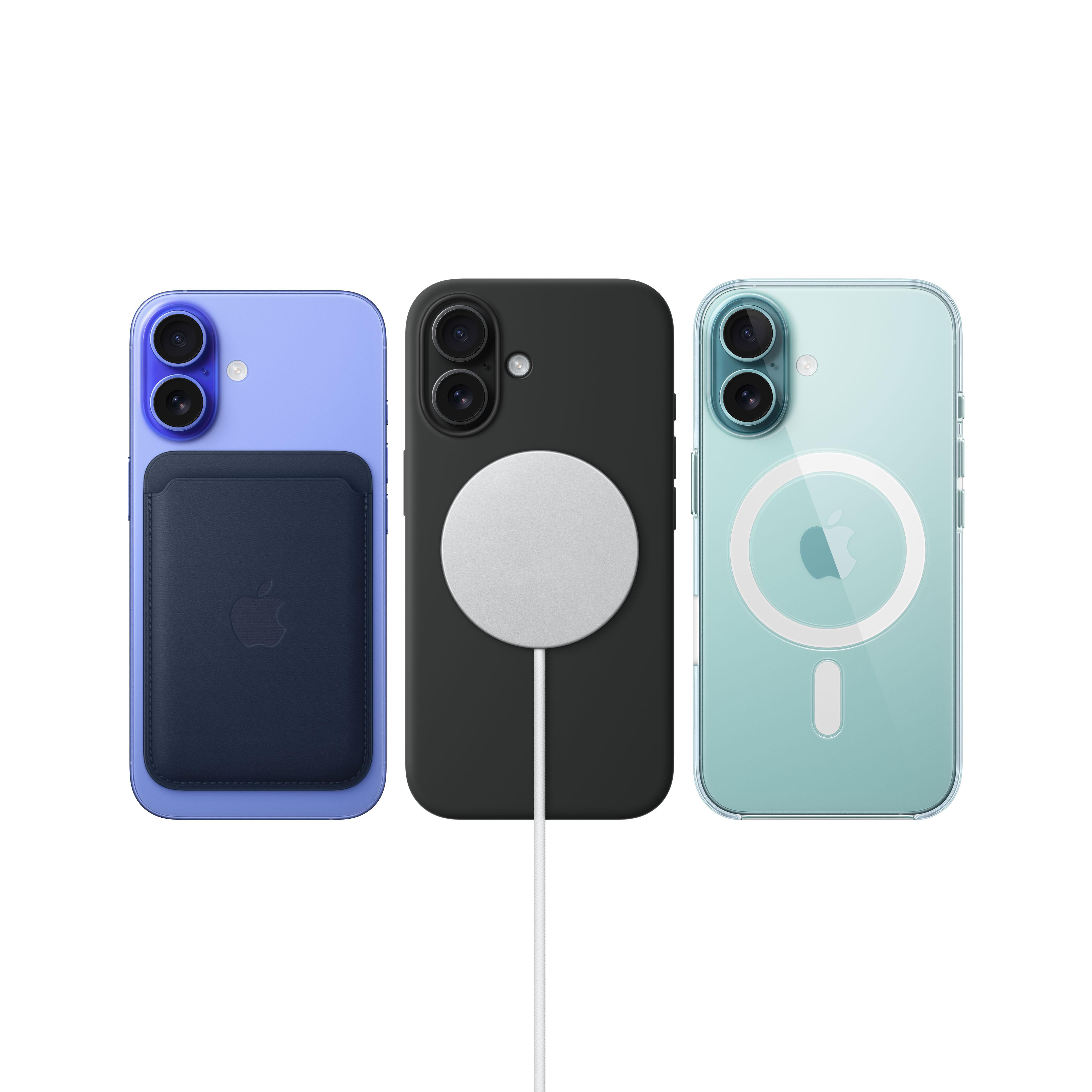 Drei Telefone mit Zubehör. Von links nach rechts: ein blaues Telefon mit einer Geldbörse, ein schwarzes Telefon und ein blaues Telefon.