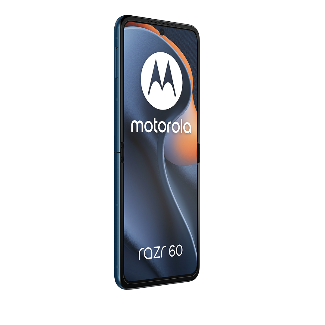 Ein Motorola Razr 60 Smartphone wird vor weißem Hintergrund gezeigt. Der Bildschirm zeigt das Motorola-Logo und den Text 'razr 60'.