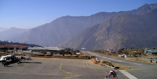 Aéroport de Lukla au Népal dangereux