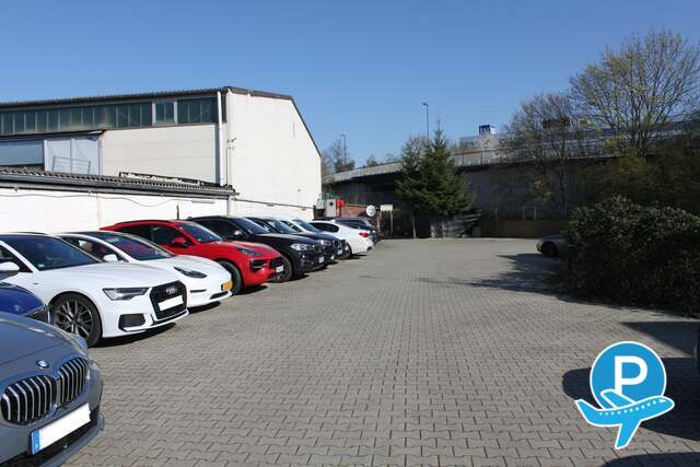 Park Luxus Shuttle Service & Freifläche 8 Flughafen Düsseldorf www.parkenflughafen.de